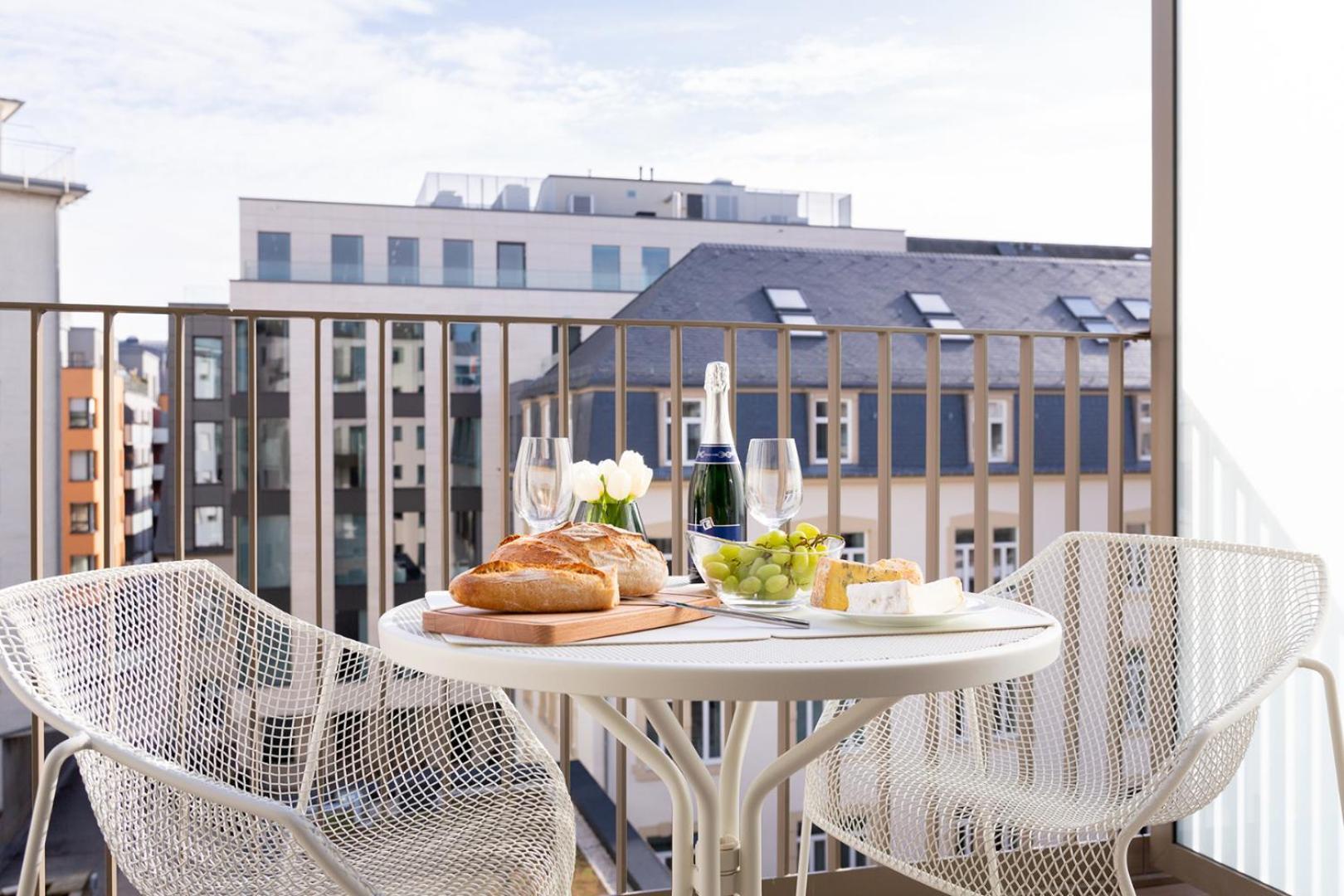 The Central City - Luxury Serviced Residence Luxembourg Ngoại thất bức ảnh